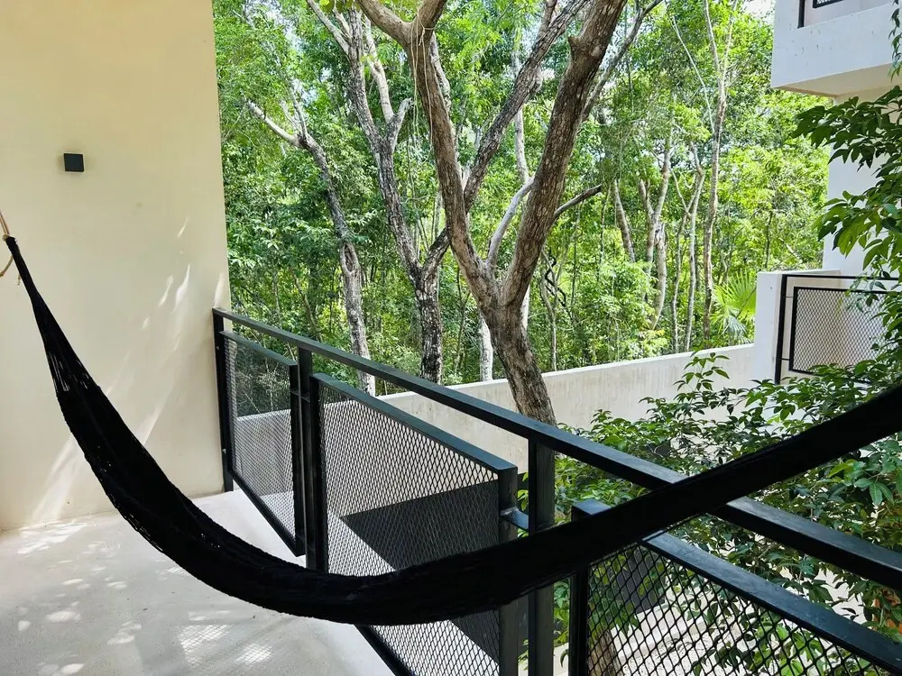 Jungle  Studio Balcony & Hammock S19