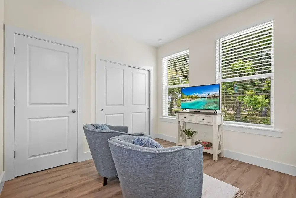 Downtown St Augustine Apt Smart TV Pack N Play