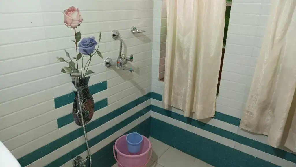 Jag Niwas Guest House & pure veg restaurant