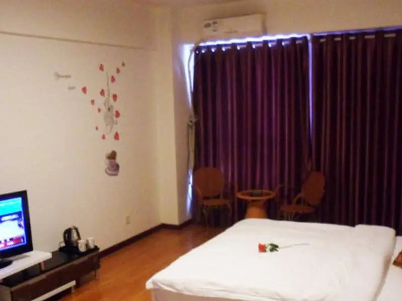 Xian Zhong Lou Zi Mo Apartment