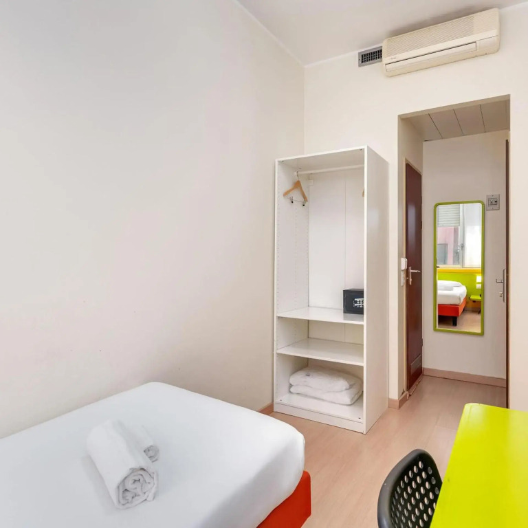 Отель B&B Hotel Milano Ornato