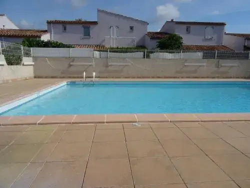 Languedoc Immobilier Villa Duplex Jardinet Piscine Plage - Hb278
