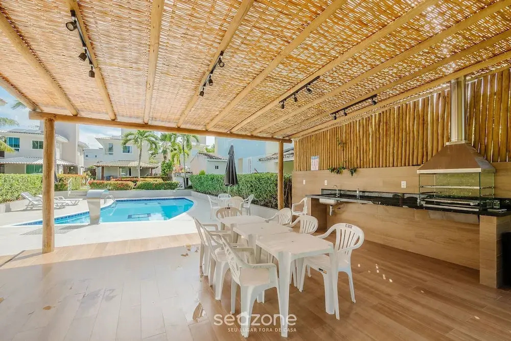 Spacious House w/ Pool in Guarajuba Cag0003