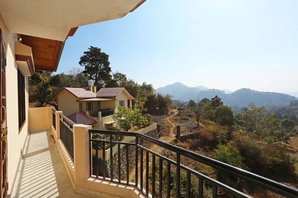 OYO 11726 Home Cozy 2BHK Valley View