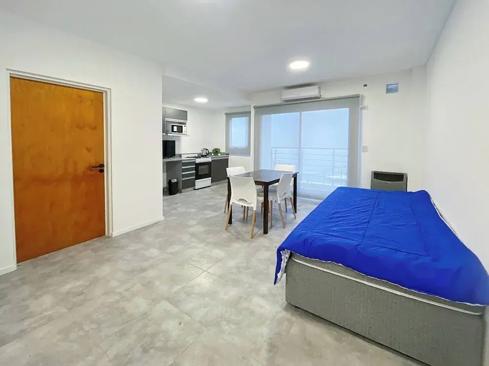 Modern Almagro Apartment for 4 Guests With Balcony and Full Amenities