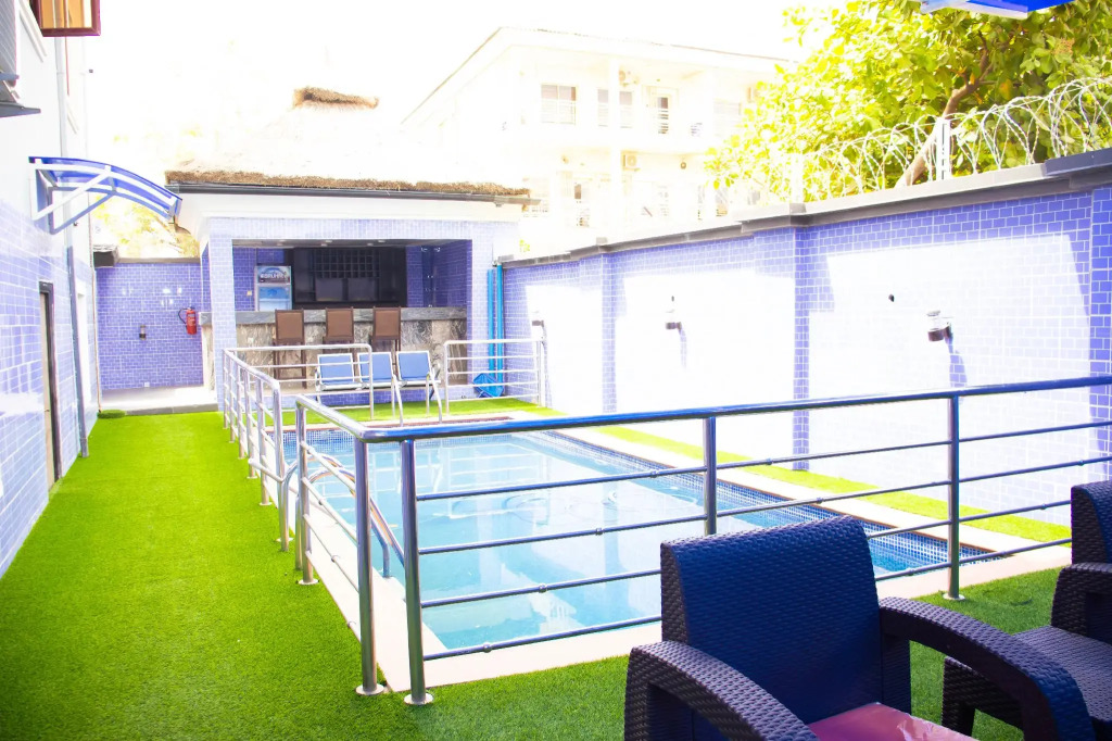 Parris Royal Hotel