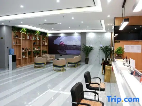Junyi Hotel (Huaibin Mobile Building Store)