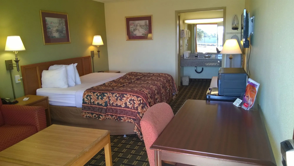 Discovery Inn Lafayette Airport I-10