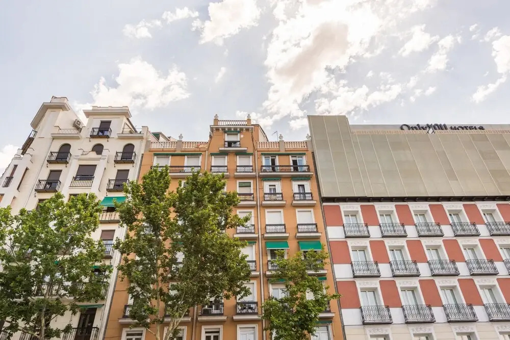 4pax. With 2 Bds. & 2 Bathrooms Next to Atocha Train Station