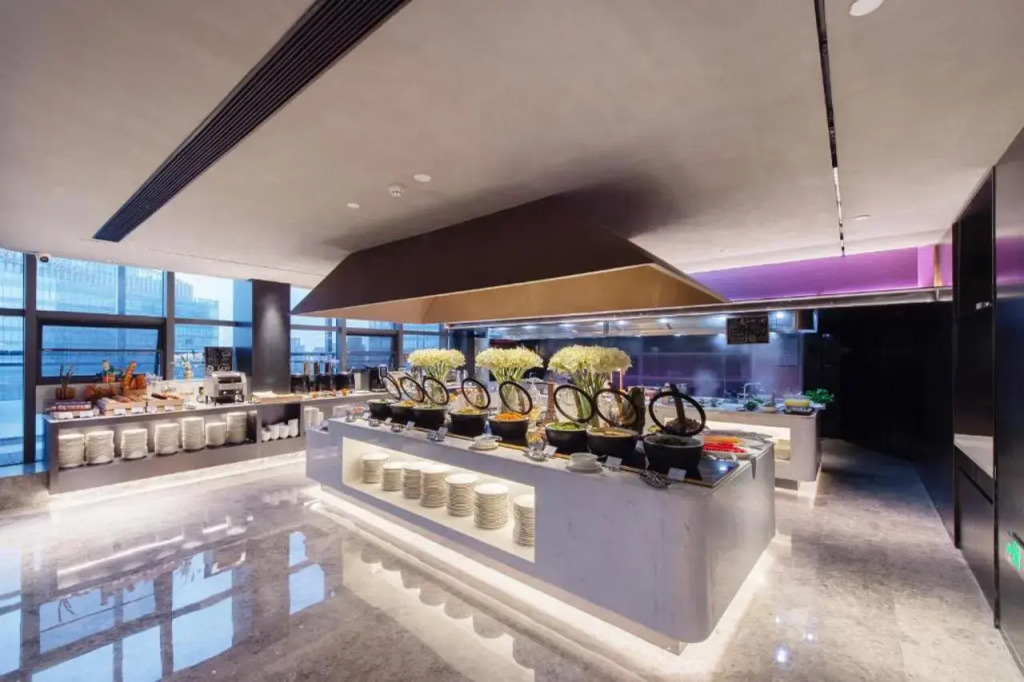 Novotel Living Yunnan Dianchi Times