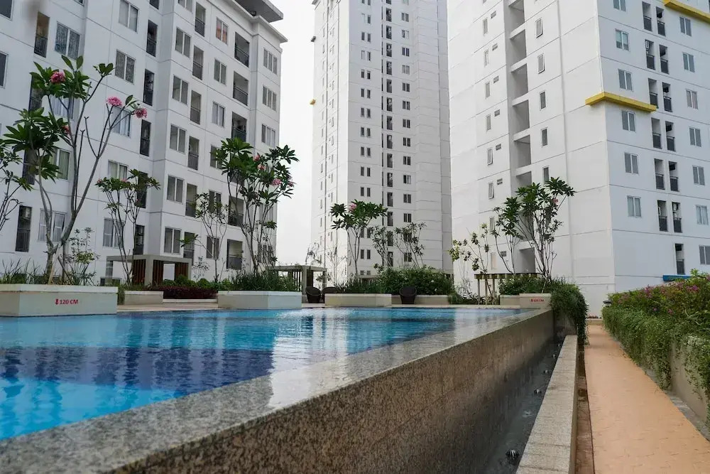 Stylish and Modern 2BR Bassura City Apartment