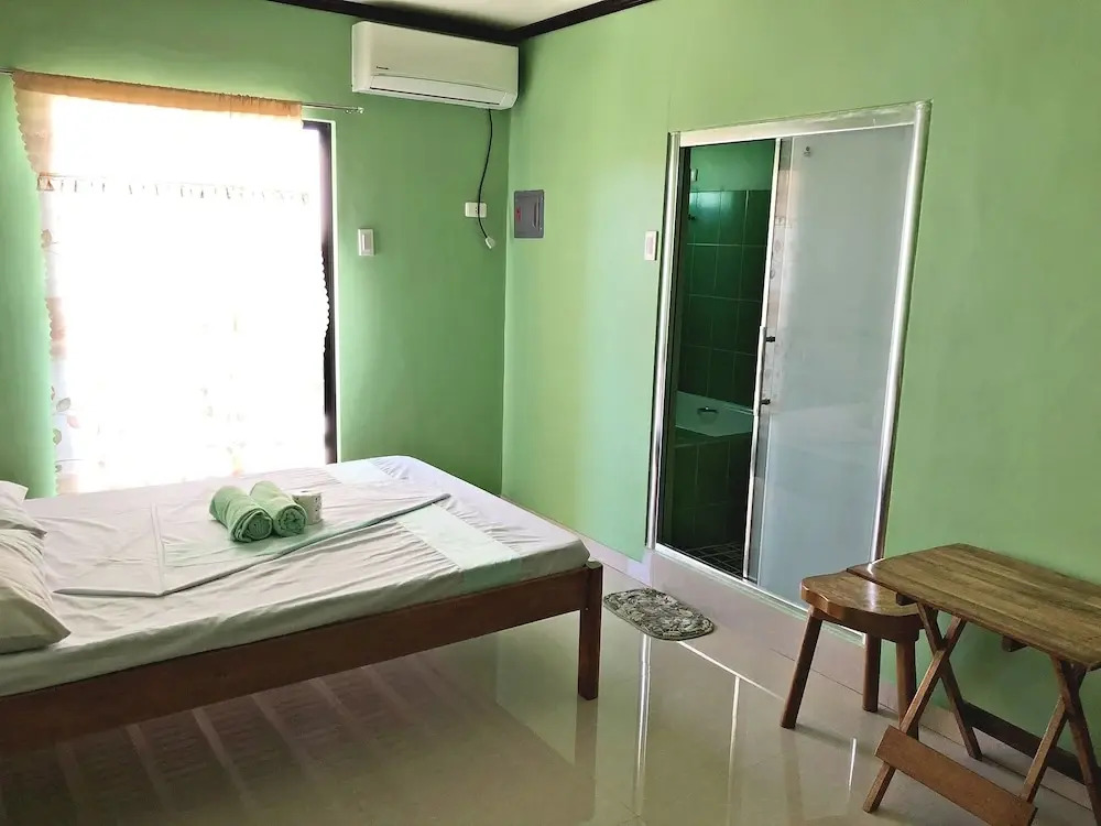 Apple Nine Hotel