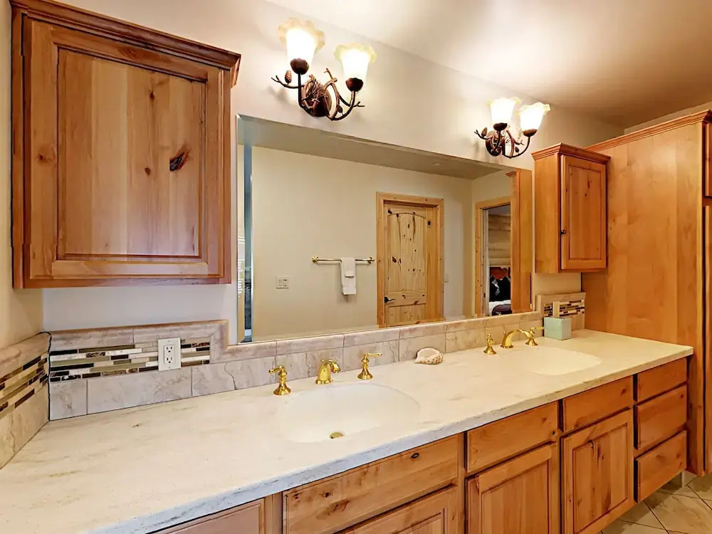 3522 Deer Ln Cabin - 4 Br cabin by RedAwning