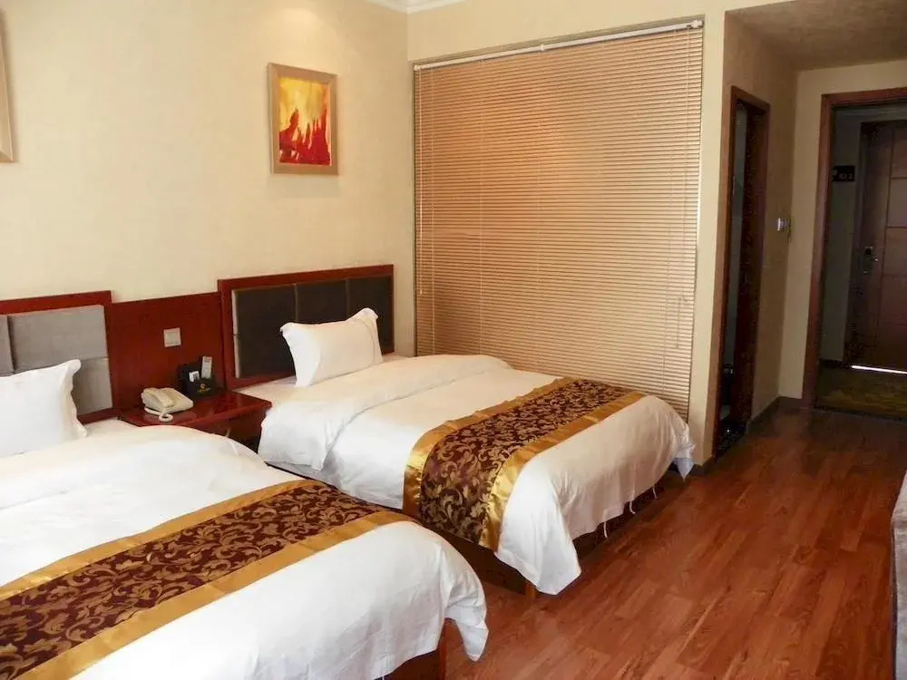Wuzhou Minren Hotel