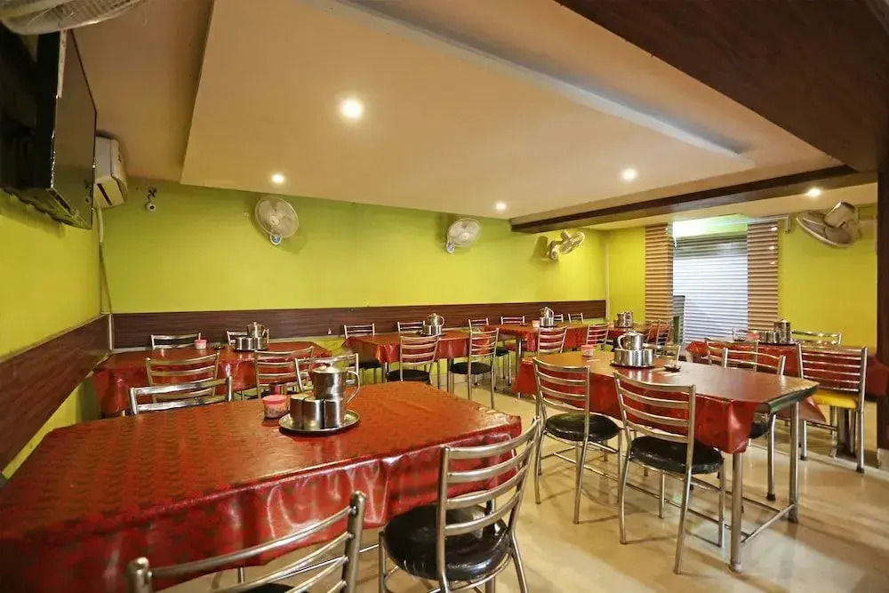 OYO 5719 Hotel Jannat Palace