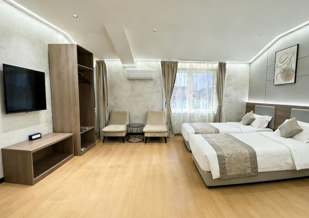 Sky Vista Hotel