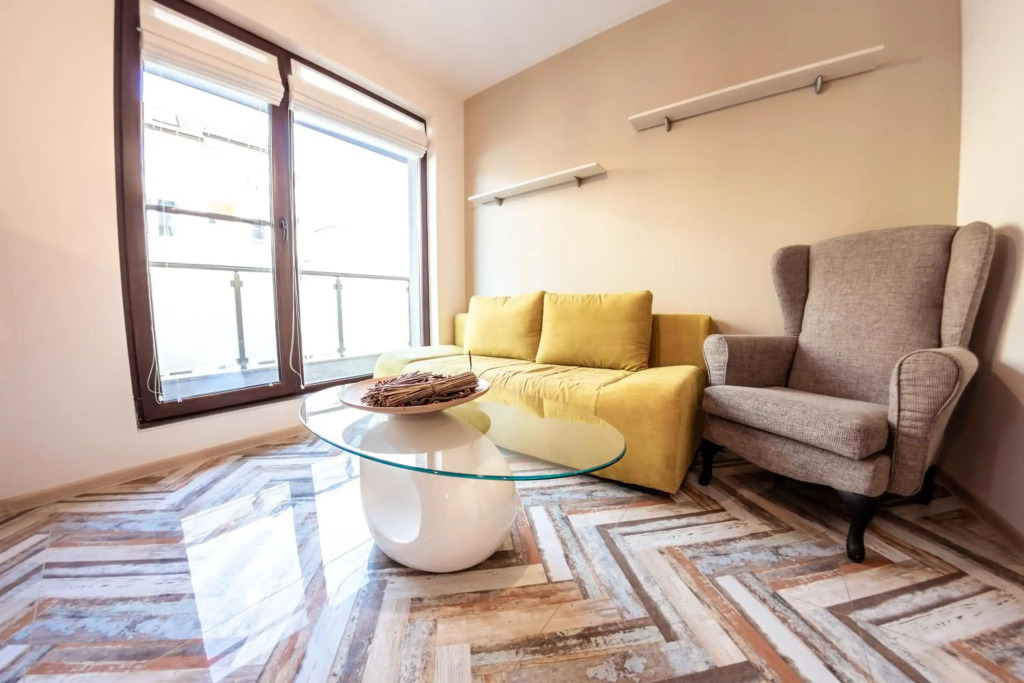 Bright 1BDR Apartment with a Balcony