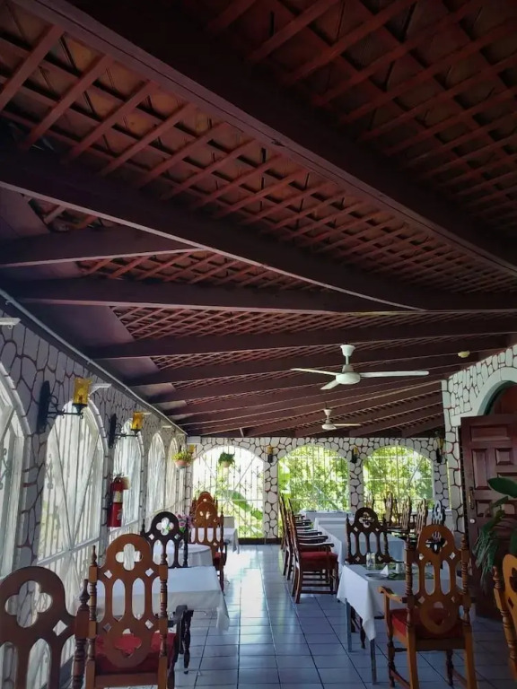 Hotel Montego