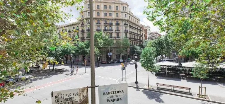 Aspasios Gran Via Suites