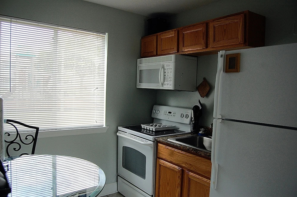 Oak Shores 30 Studio Bedroom 1 Bathroom Condo