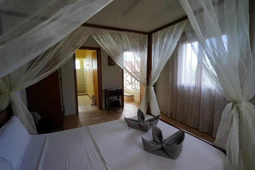 Ocean View Guesthouse in Tamarin, Pool, Sunset