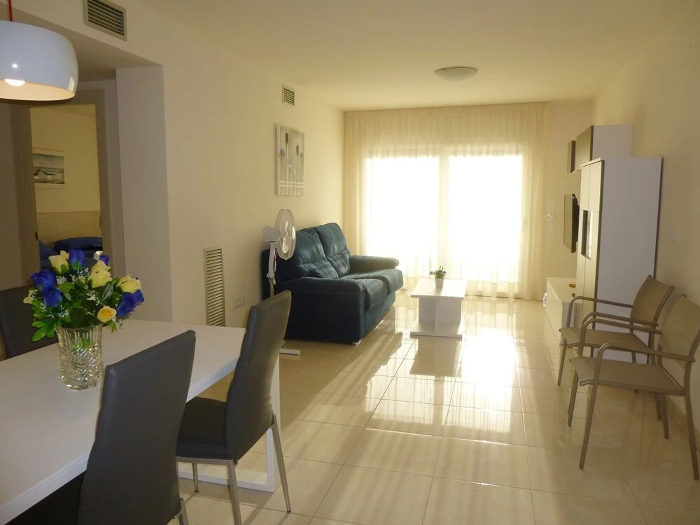 Quaint Apartment in Roses near Nova Sand Beach