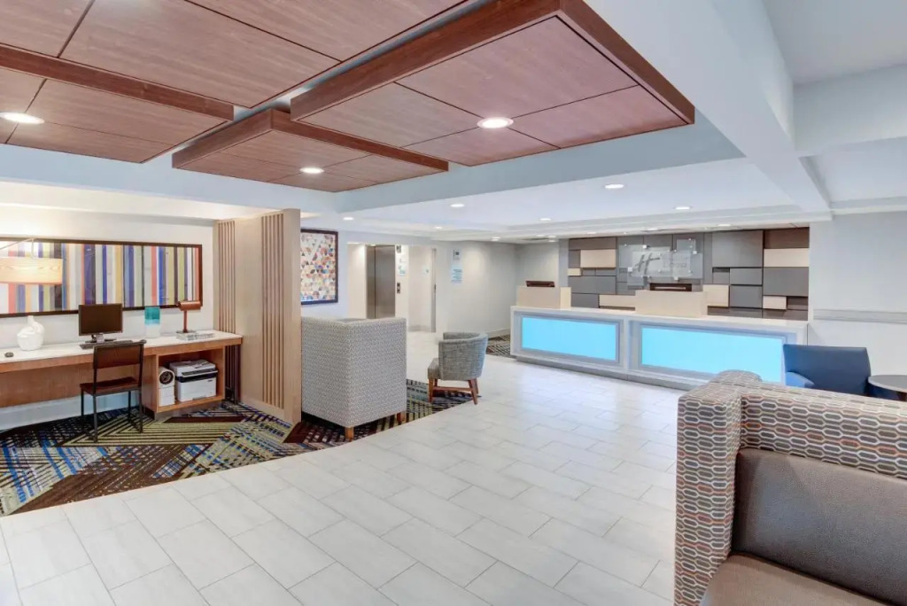 Holiday Inn Express & Suites West Long Branch - Eatontown by IHG