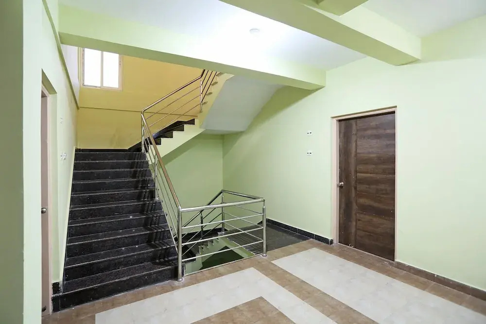 OYO 11343 Hotel Sai International