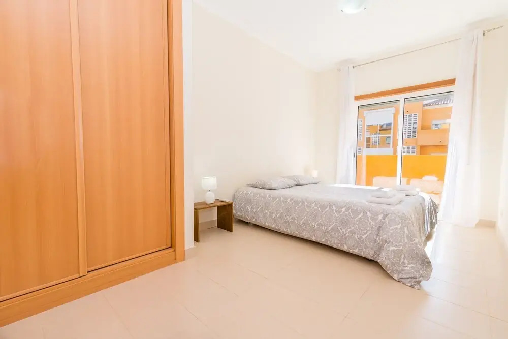 15min walk to Cabanas center, Pool, Wifi, Bbq and air-conditioning