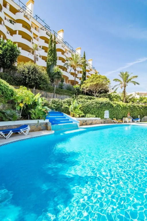 SAA-Great 2 bed apt 10 min walk to Puerto Banus