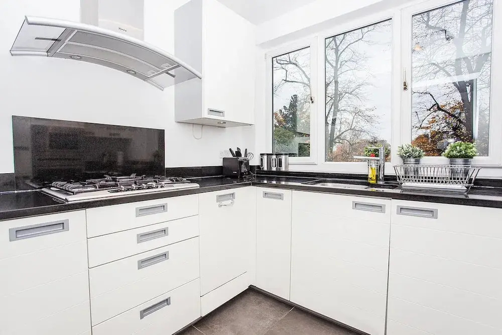 Luxurious 3 Bedroom Property With Roof Terrace