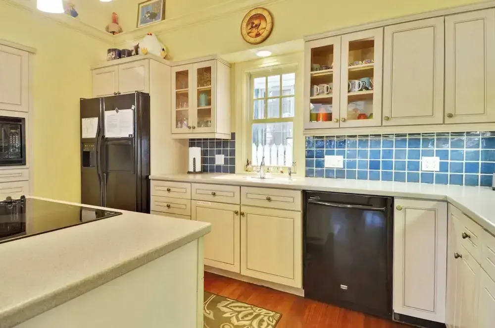 Easy Livin' by Avantstay Key West Home w/ Pool & BBQ Month Long Stays Only
