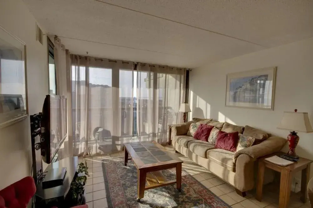 Sea Watch 1318 - 3 Br Condo