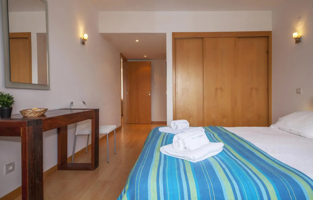 B40 - Marina View Apartment