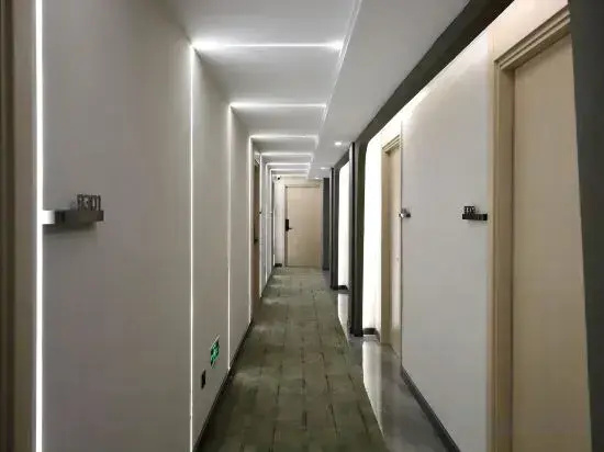 Jinwu Zhixuan Business Hotel (Jinhua Shimao City Plaza Wuzhou Ancient City Scenic Area Branch)