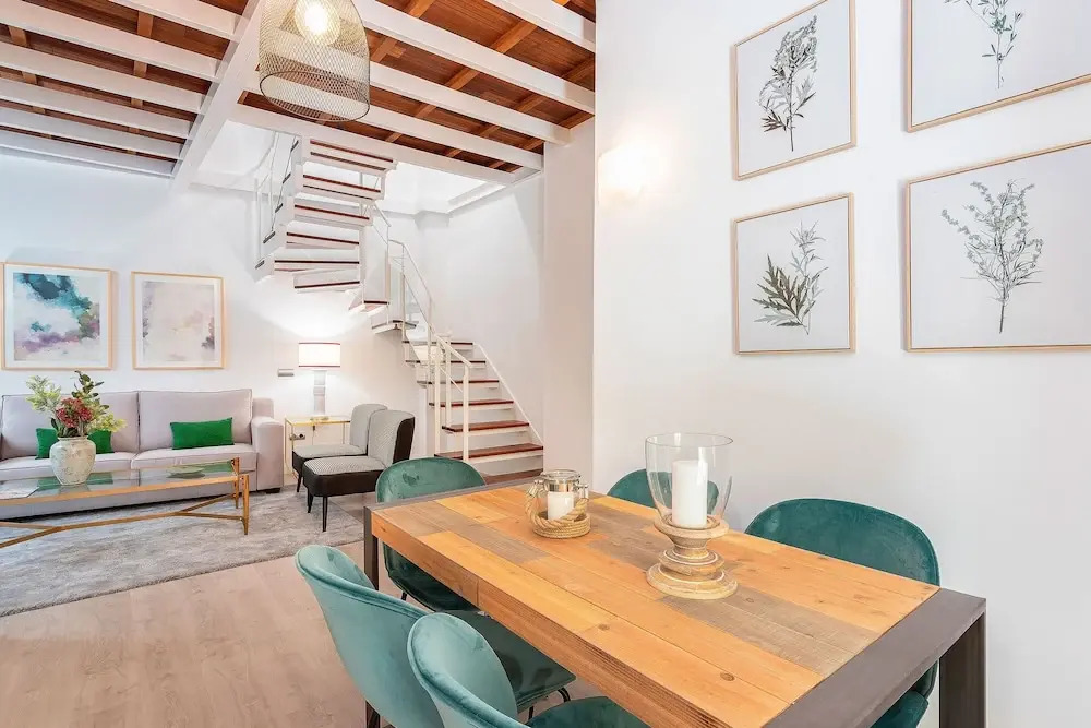 Cozy 2BD Duplex With Private Patio Plaza Nueva II Sevilla