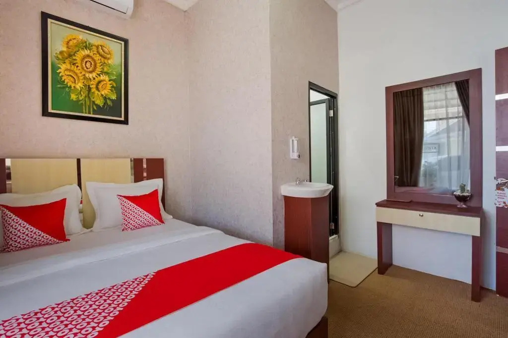 OYO 3225 Alinia Guest House Syariah