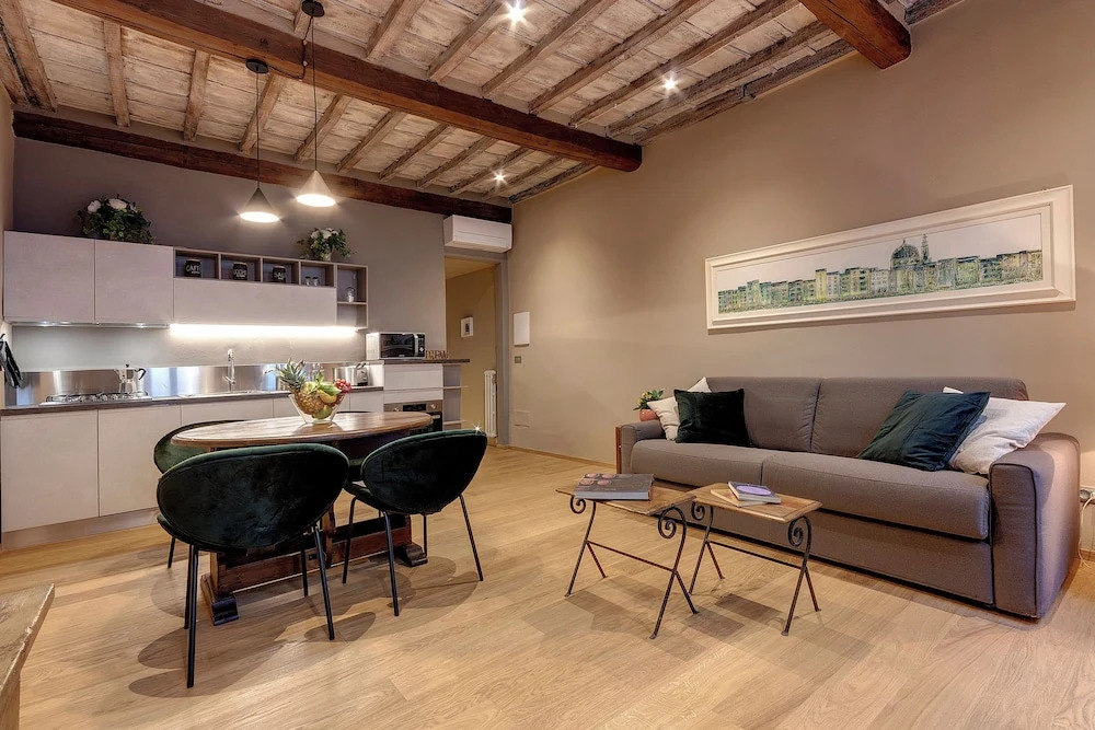 Mamo Florence - Santa Croce Loft Apartment