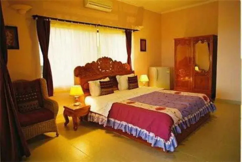 Golden Rooster Resort