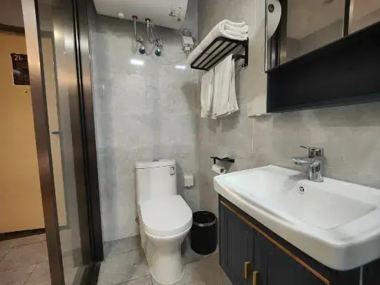 Pingdu Manyu Light Luxury Viewing Apartment (Zhongjie Times Square)