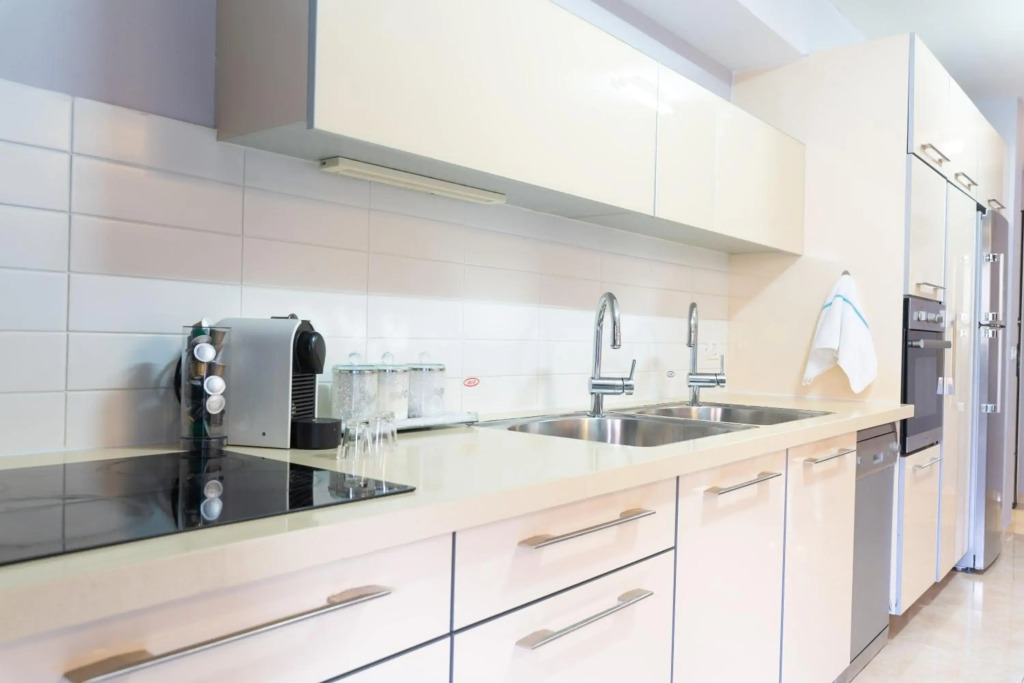 Art Apartment In Mamila - King David Residence