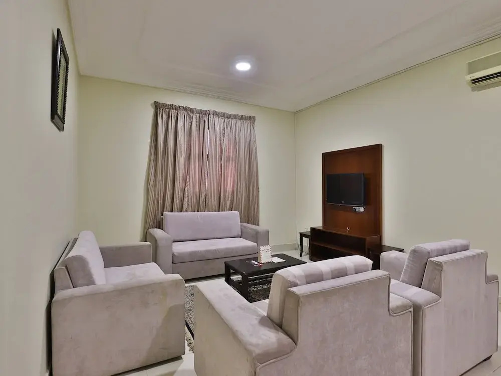 OYO 211 Mayar International Furnished Units 1
