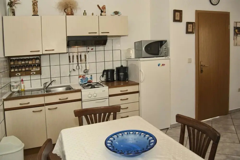 Apartments by the sea Gradac - Makarska - 21172