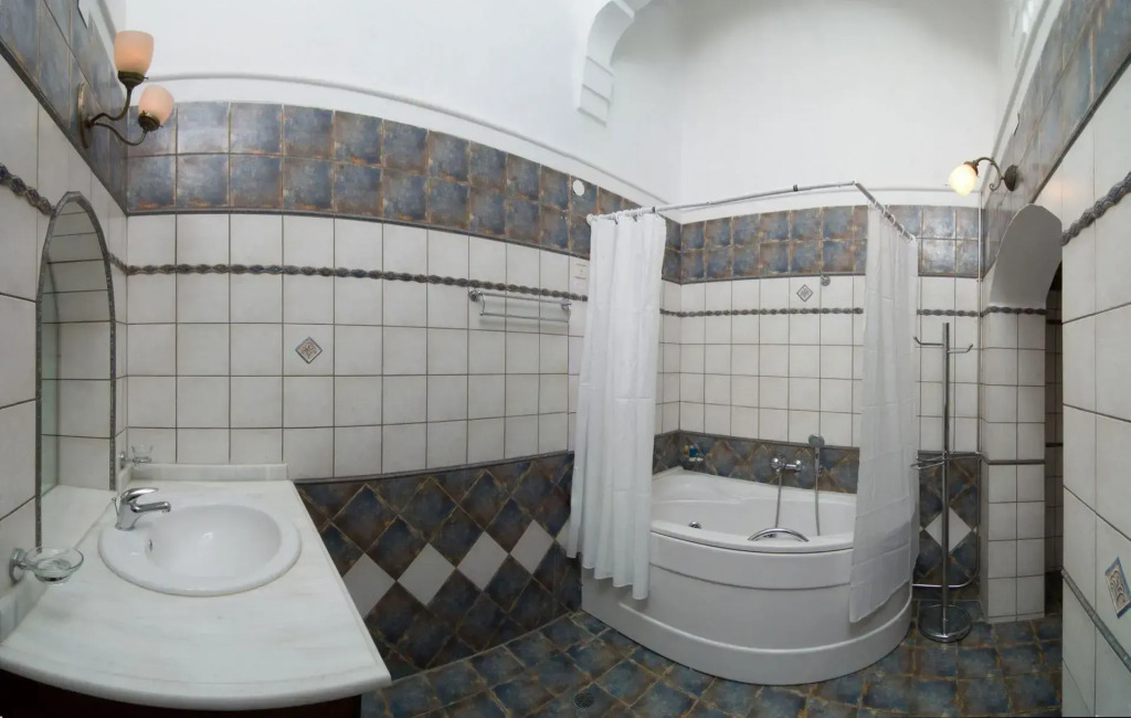 Belmondo Hotel
