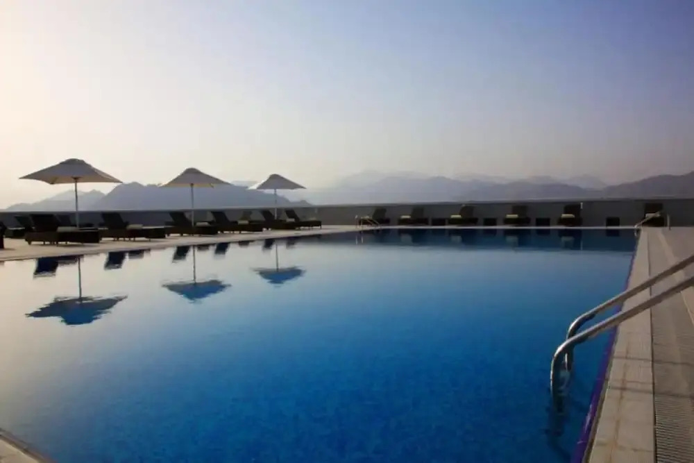Dancenter Luxe Corniche Hotel Formerly Concorde Hotel