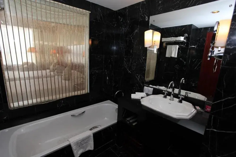 Hong'an International Hotel
