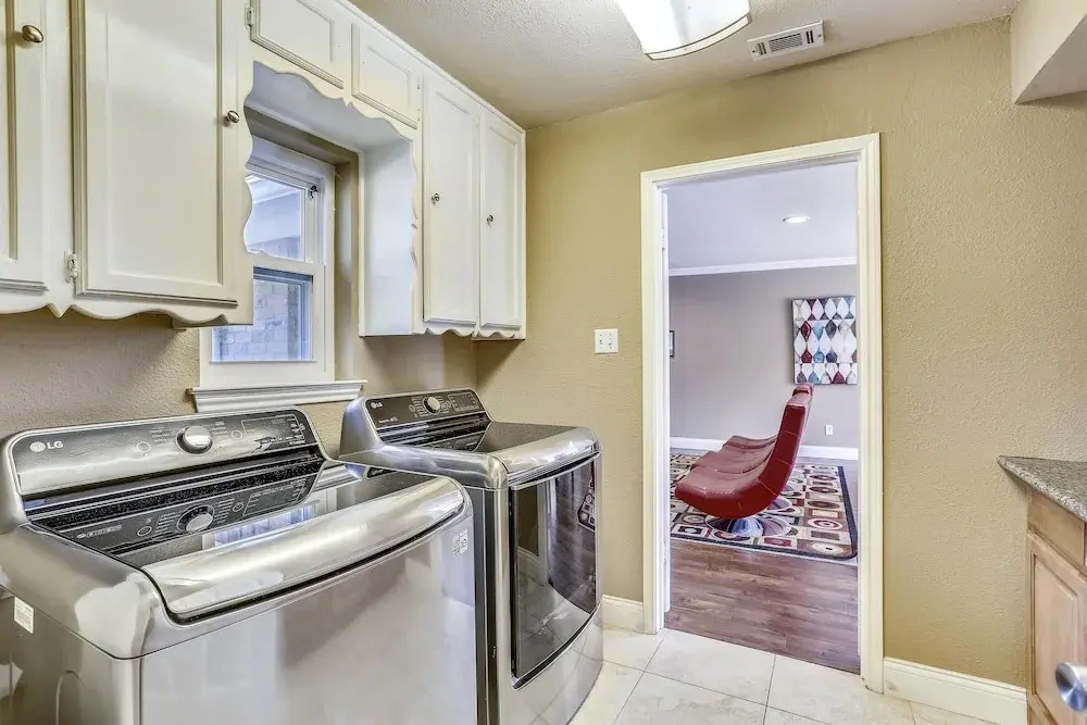 Franklin Mansion - Huge Near Stadiums W/pool & Hot Tub 5 Bedroom Estate