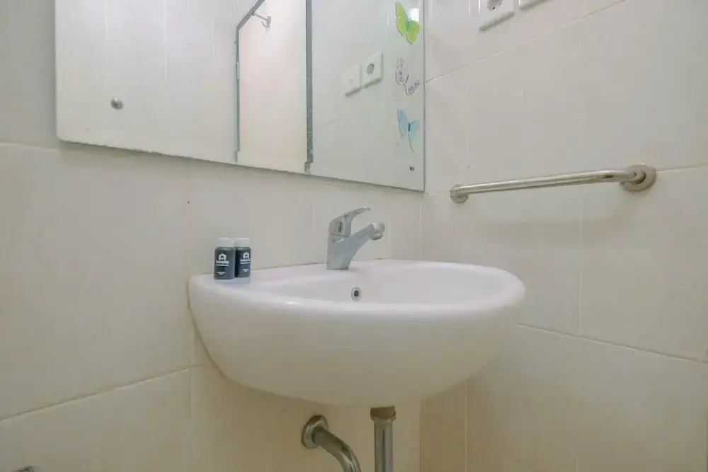 Best Price Modern Studio Apartment at Nifarro Park