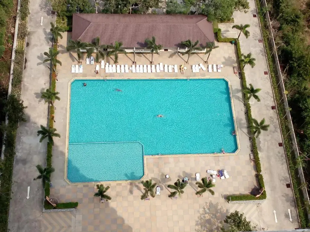 Large Studio,Fantastic Sea View, 55 m2 Jomtien beach.100m Beach. Swimming Pool.