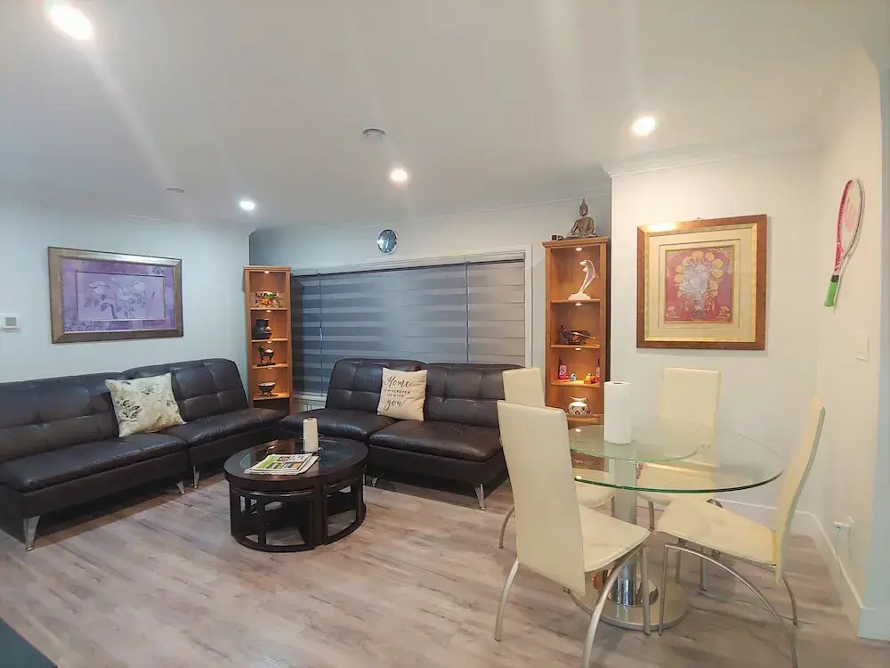 Sarla Villa Surrey